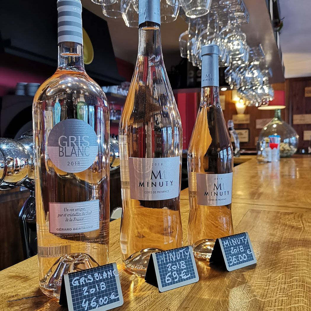 La Cave. Restaurant, bar à vin & caviste à Marines. 1